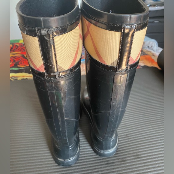 Burberry rain boots, Size 41 - Picture 3 of 14